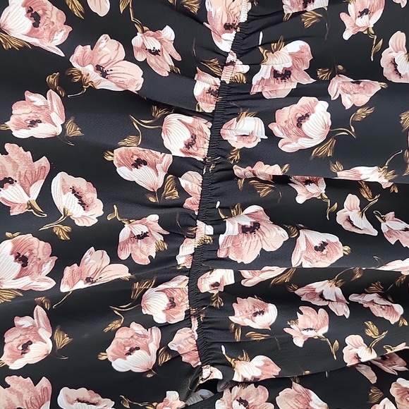 Forever 21 black/floral tie-front top - Picture 7 of 12